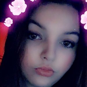 Meet your Posher, Brittney